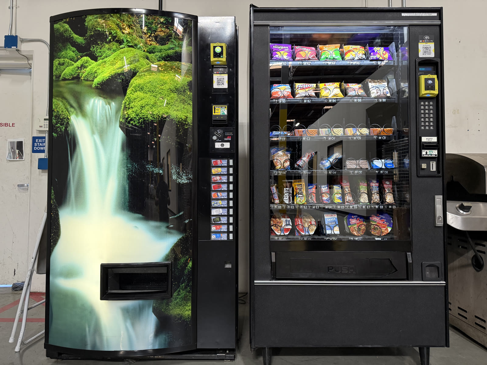 LevelUp installation in a classic vending setup, view 1